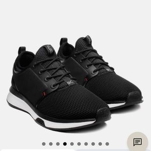 Kuru Atom running shoes men’s 9